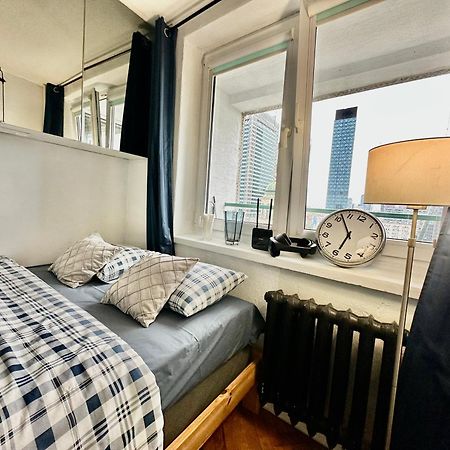 Palace 2 Wifi 600 Mbs 55'Tv Netflix Hbo 2Xmetro Appletv Warsaw Luaran gambar