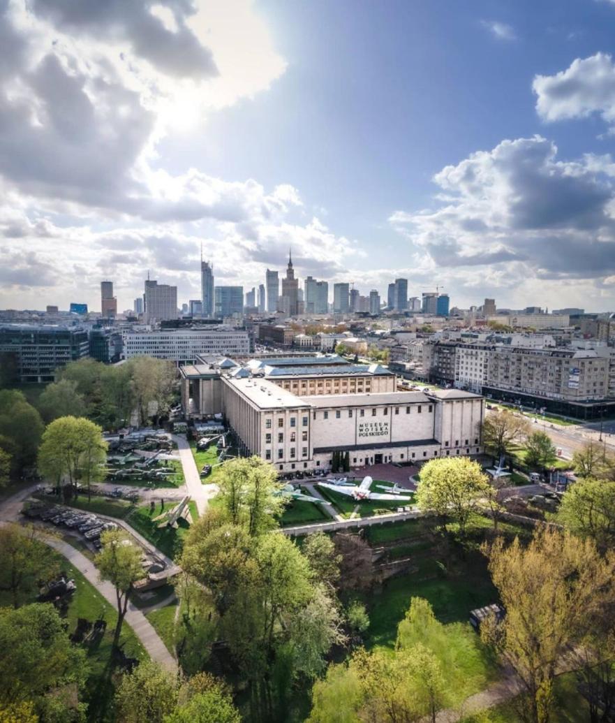 Palace 2 Wifi 600 Mbs 55'Tv Netflix Hbo 2Xmetro Appletv Warsaw Luaran gambar