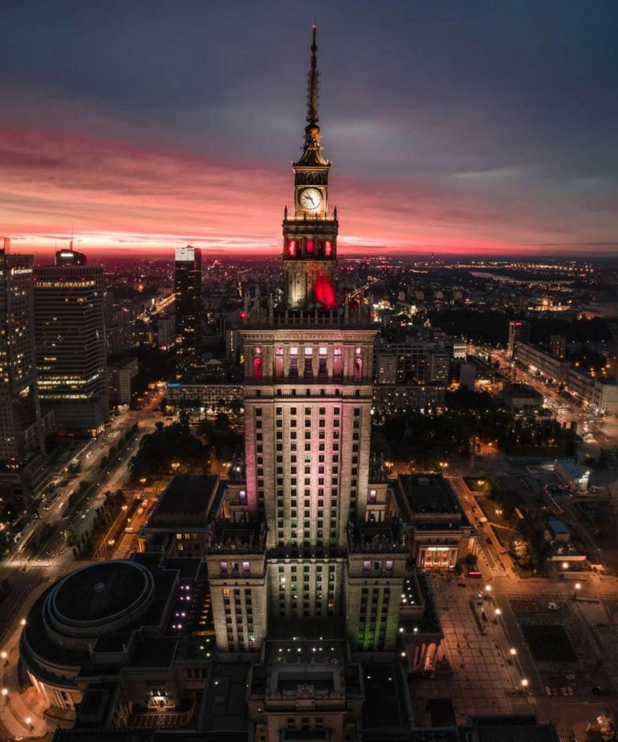 Palace 2 Wifi 600 Mbs 55'Tv Netflix Hbo 2Xmetro Appletv Warsaw Luaran gambar