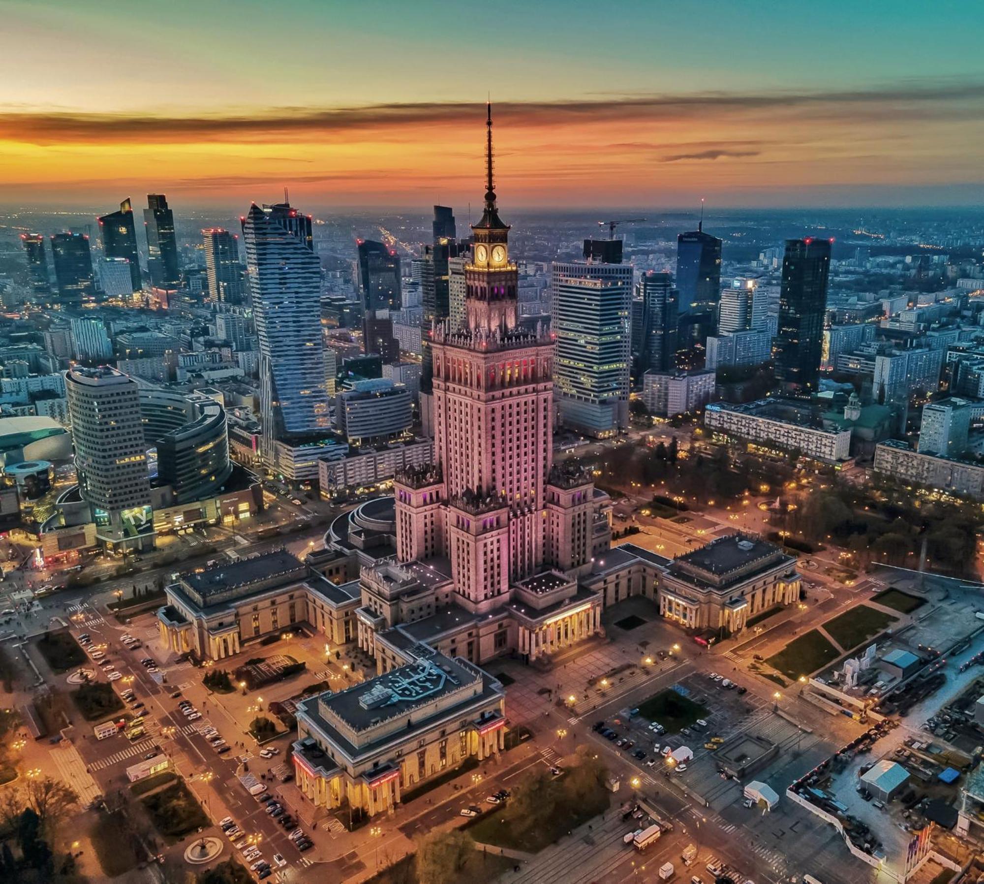 Palace 2 Wifi 600 Mbs 55'Tv Netflix Hbo 2Xmetro Appletv Warsaw Luaran gambar