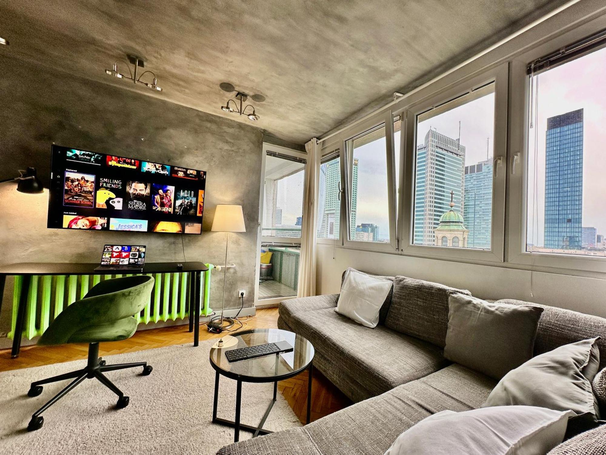 Palace 2 Wifi 600 Mbs 55'Tv Netflix Hbo 2Xmetro Appletv Warsaw Luaran gambar